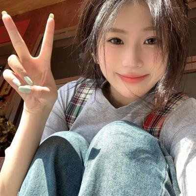 我们的虚实人生 海报
